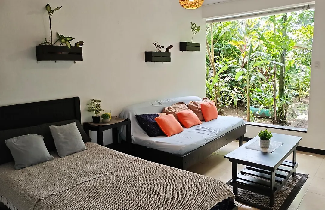 Aracari Garden Hostel-1