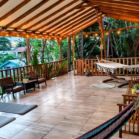 Aracari Garden Hostel-2